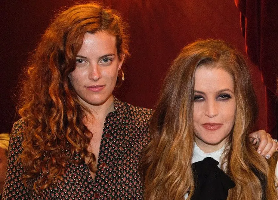 Por que Riley Keough cortou relações com a avó, Priscilla Presley?