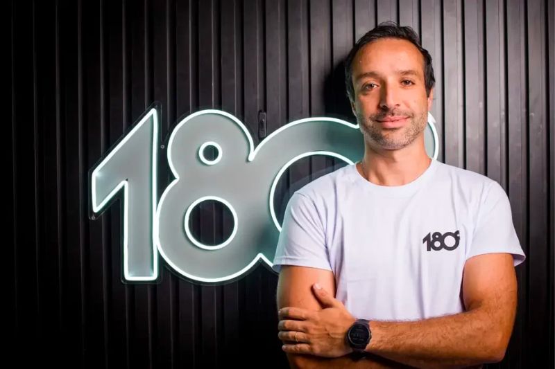 Vivo investe na 180 Seguros e troca inteligência de dados por apólices