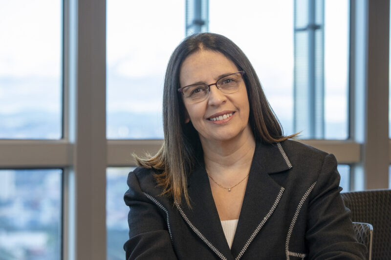 Valdirene Secato da Bradesco Seguros